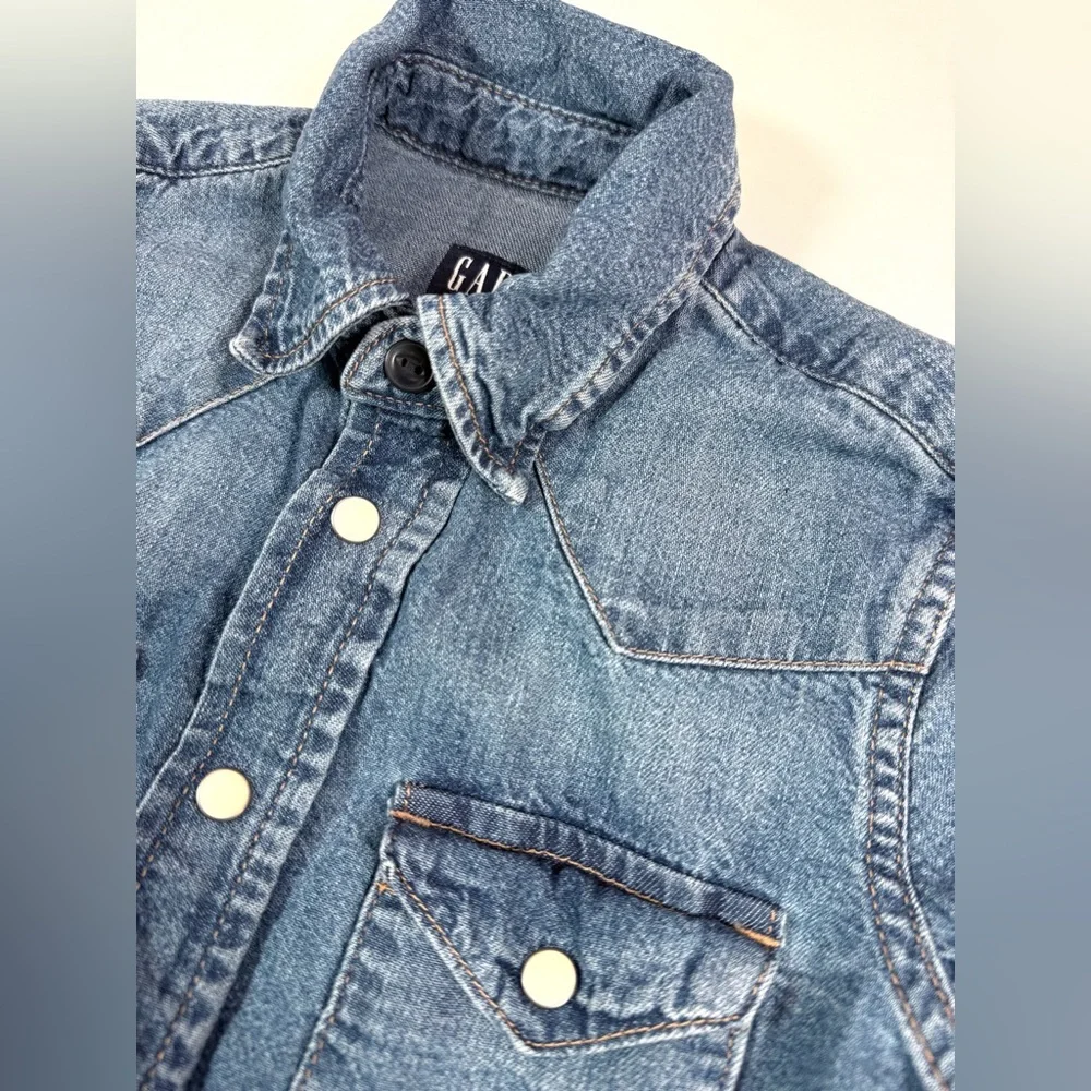 GAP KIDS Denim Medium Wash Long Sleeve Western Cowboy Button‎ Down Shirt Size S